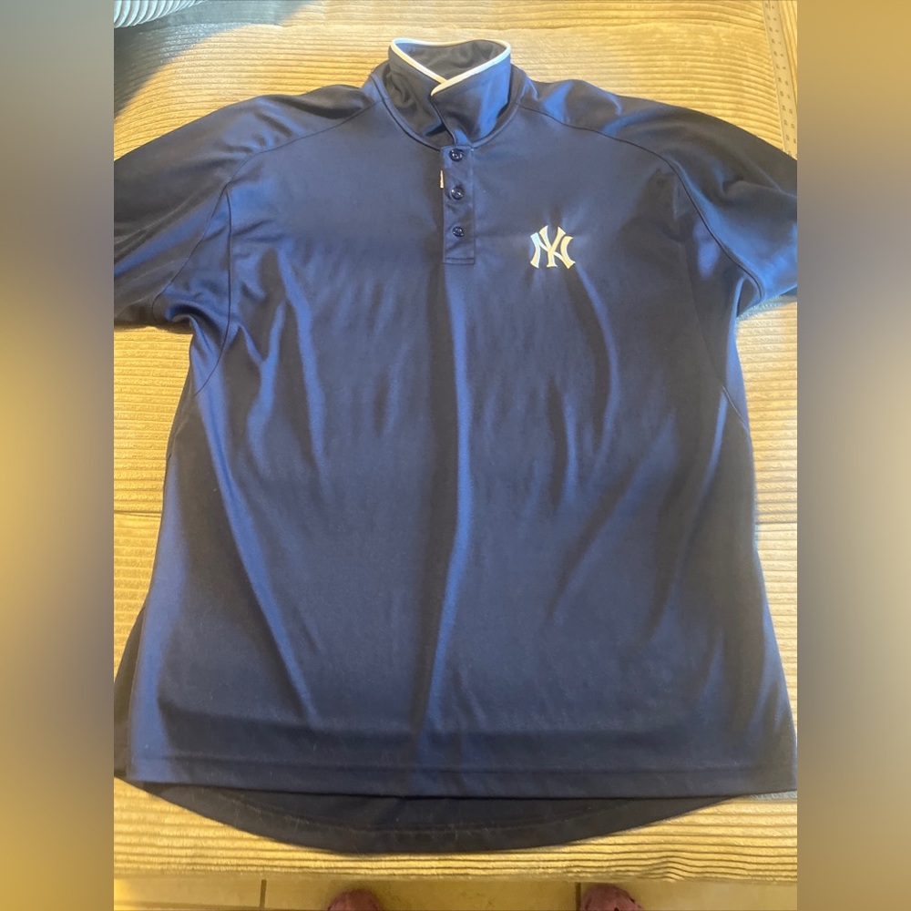 Yankees Team Blue Polo Shirt C Large with Embroidered Logo